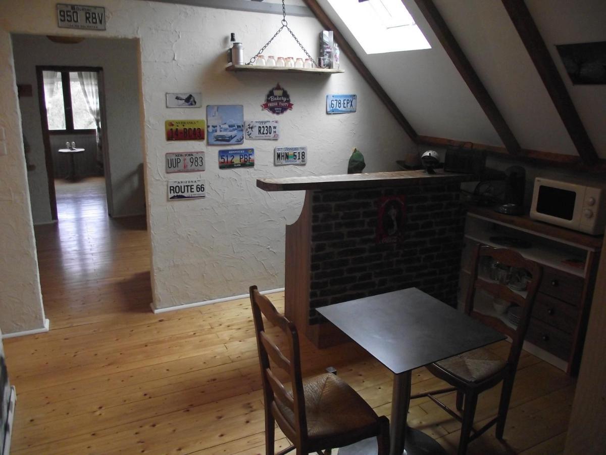 chambre campagnarde du grès rouge avec petit déj Beauval Esterno foto