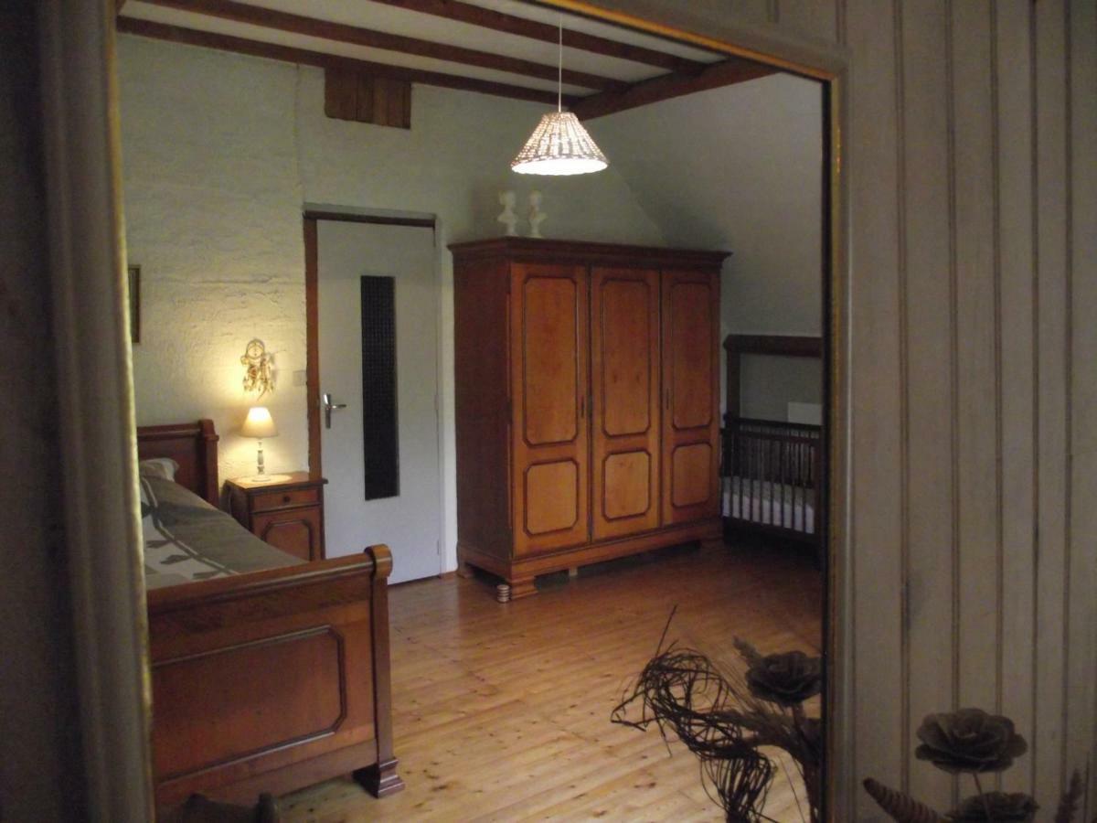 chambre campagnarde du grès rouge avec petit déj Beauval Esterno foto