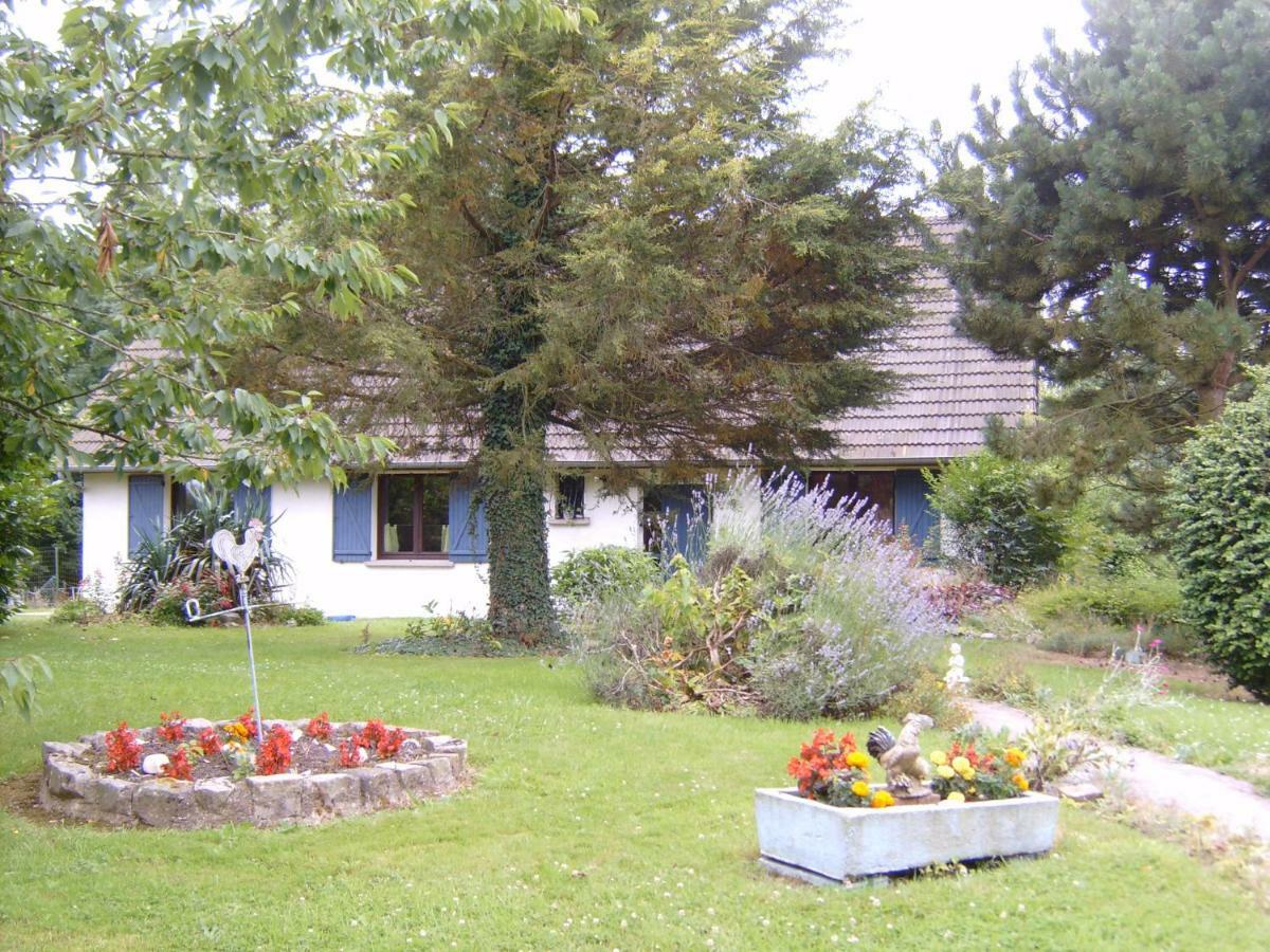 chambre campagnarde du grès rouge avec petit déj Beauval Esterno foto
